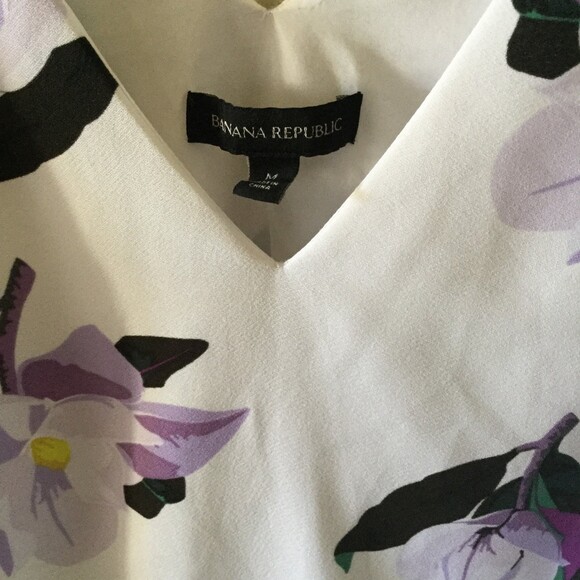 Banana Republic floral blouse - Picture 2 of 4